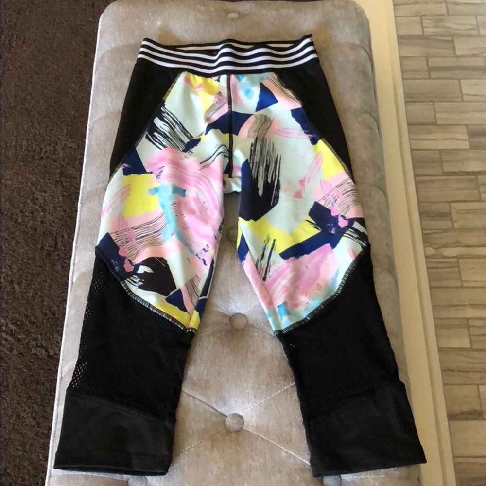 Minkpink athletic yoga Capri leggings size xS